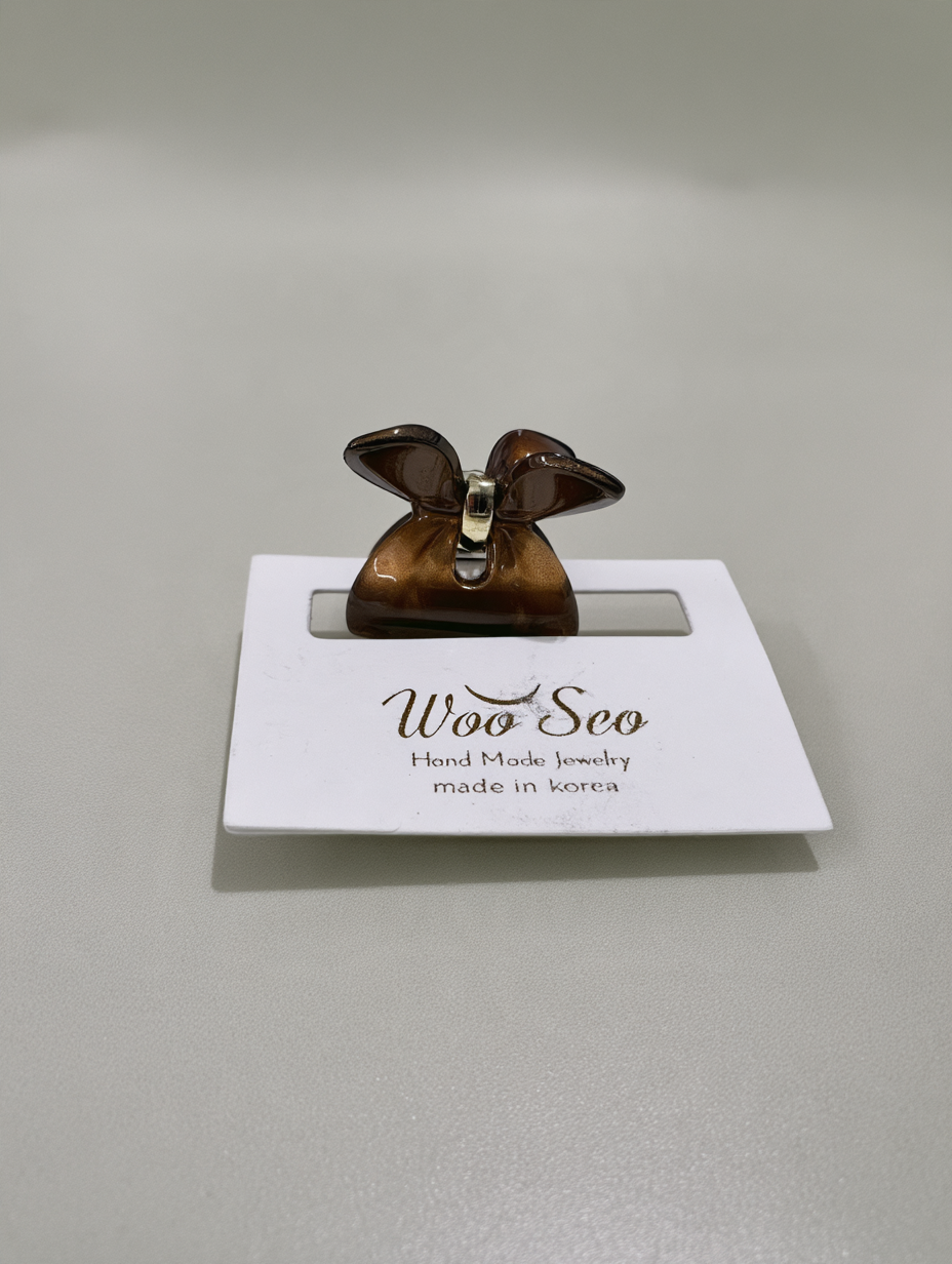 Brown Tortoiseshell Bow Claw Clip